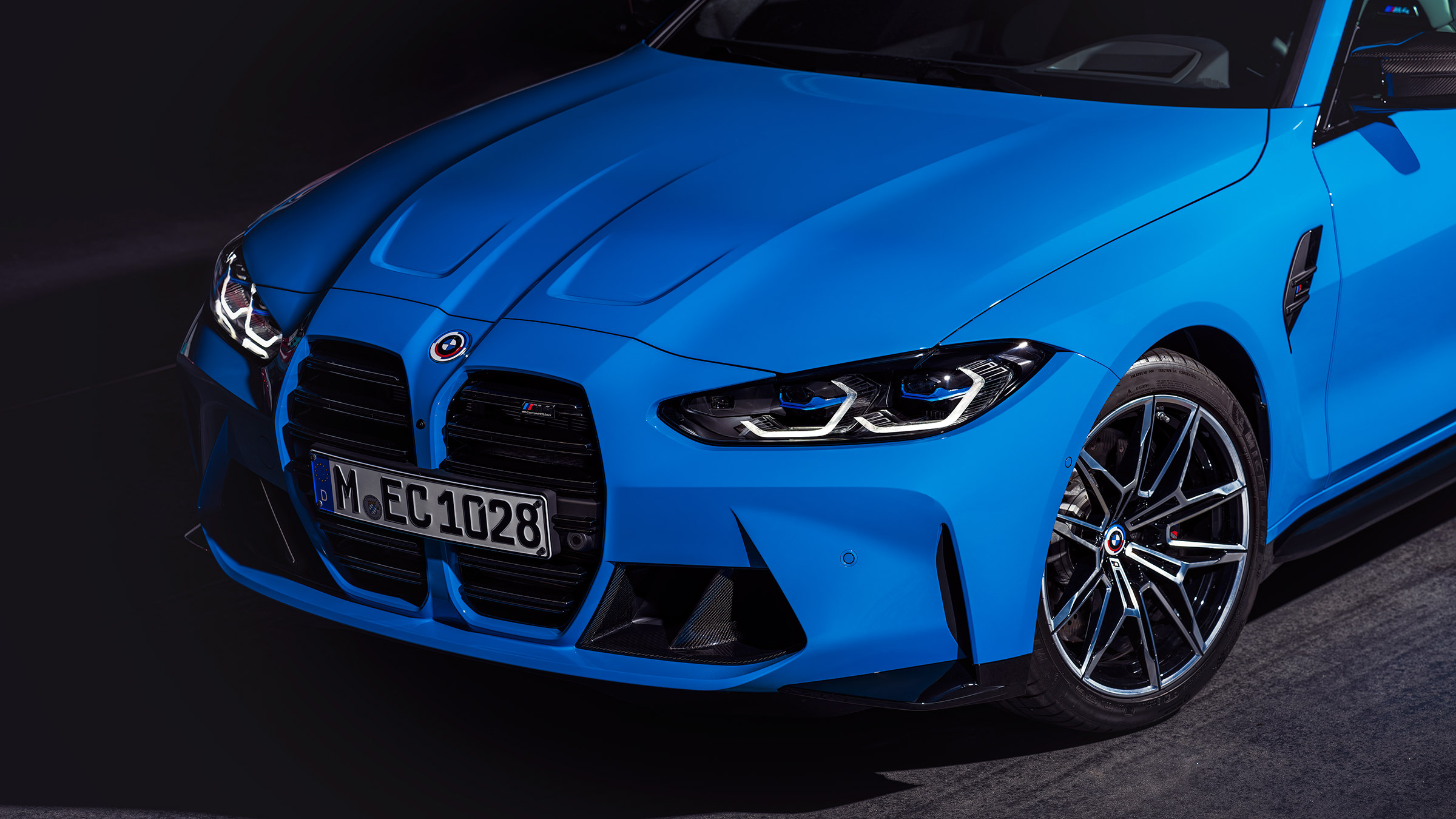 BMW info blue