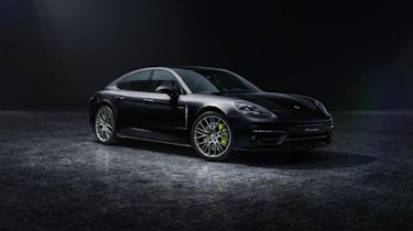 Porsche Panamera 4 Platinum Edition – front quarter