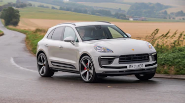 Porsche Macan S MY21 – front cornering