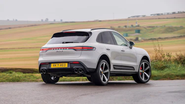 Porsche Macan S MY21 – rear cornering