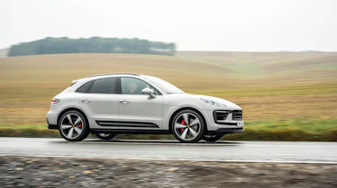 Porsche Macan S MY21 – side