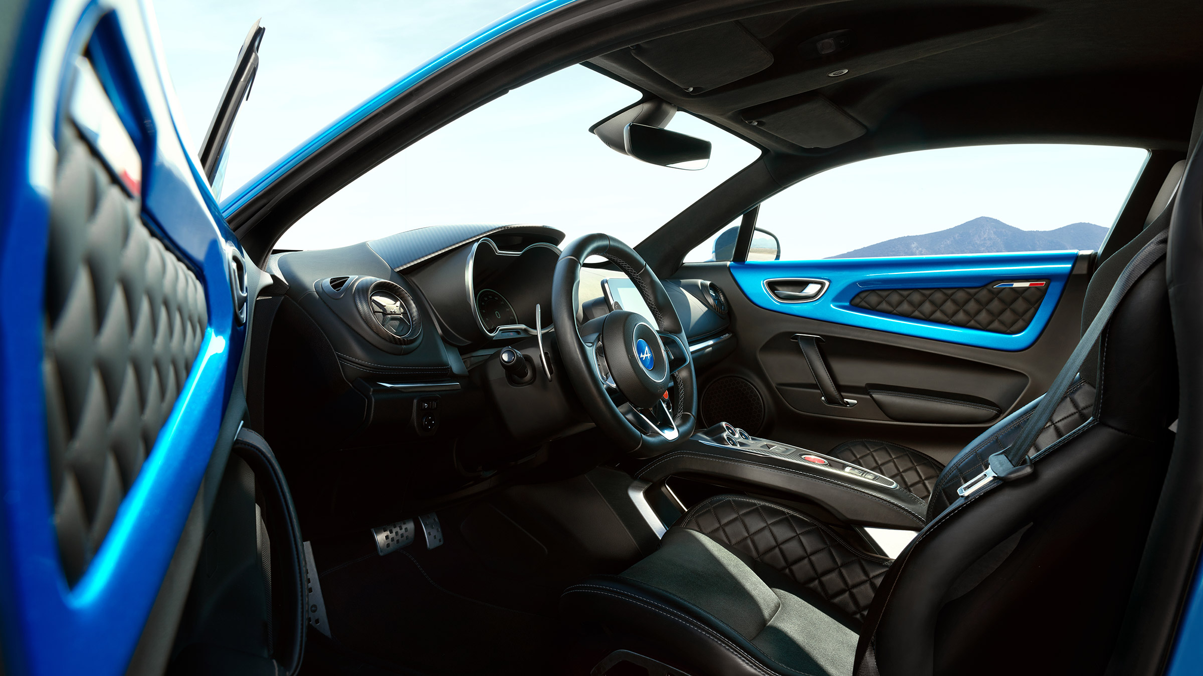 Alpine A110 – interior