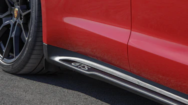 Porsche Taycan GTS – skirt