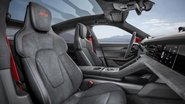 Porsche Taycan GTS – interior
