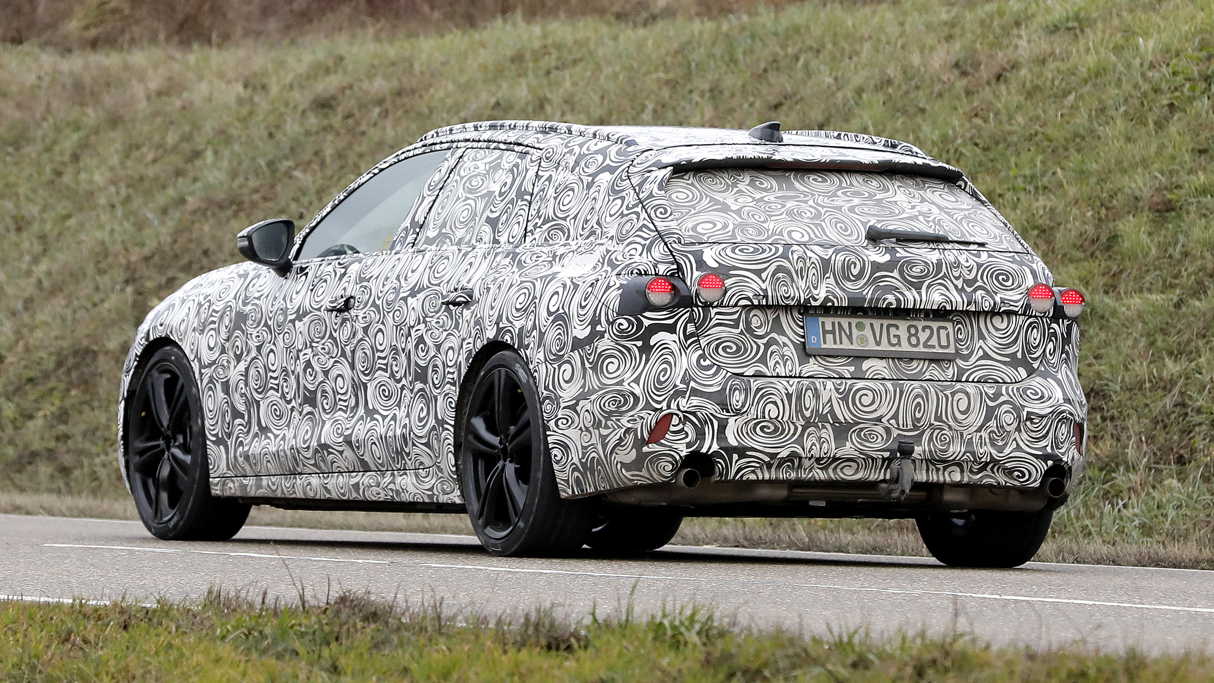 Audi A4 Avant prototype – rear quarter