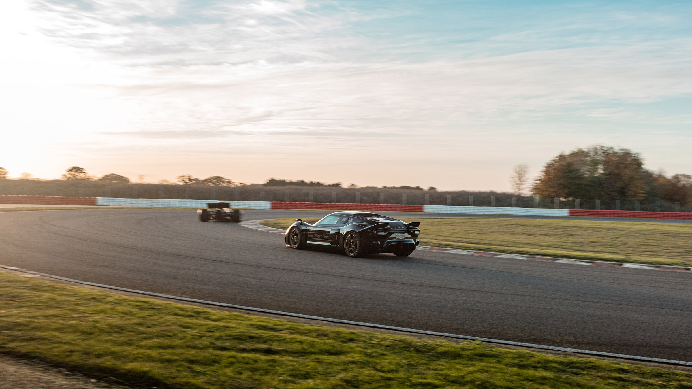 Radford Type 62/2 JPS testing – with F1 car