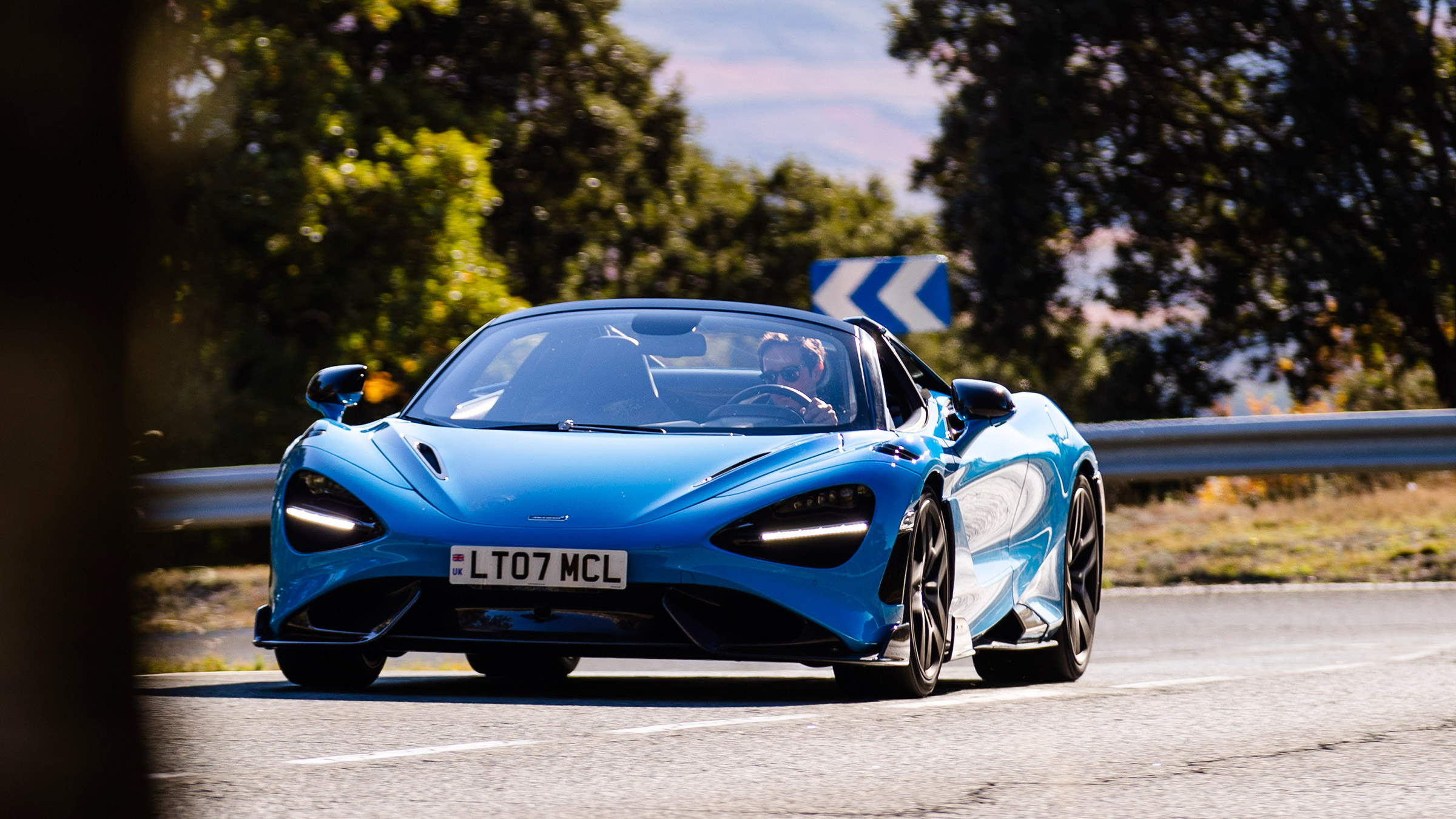 McLaren 765LT Spider – hard cornering