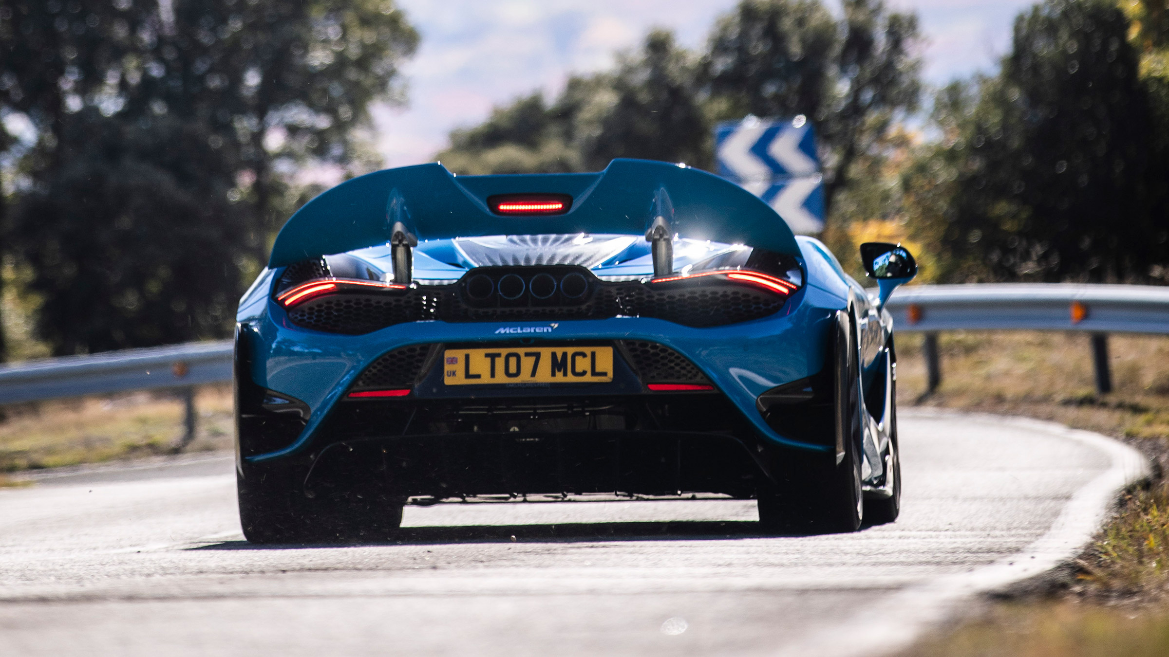 McLaren 765LT Spider – rear under brakes