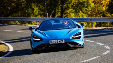 McLaren 765LT Spider – cornering