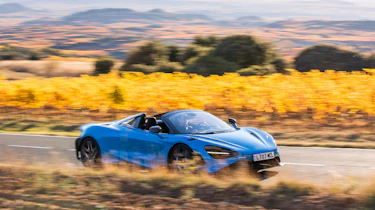 McLaren 765LT Spider – pan