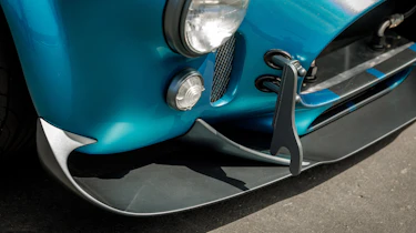 Shelby Cobra MkIII-R – dam
