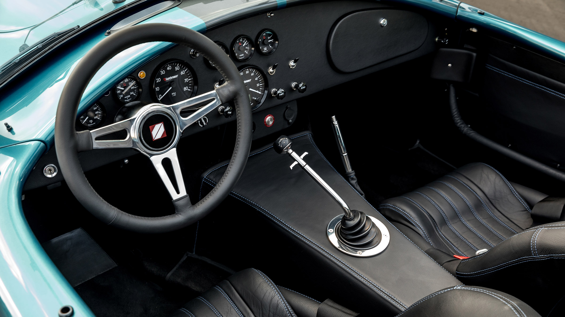 Shelby Cobra MkIII-R – cabin