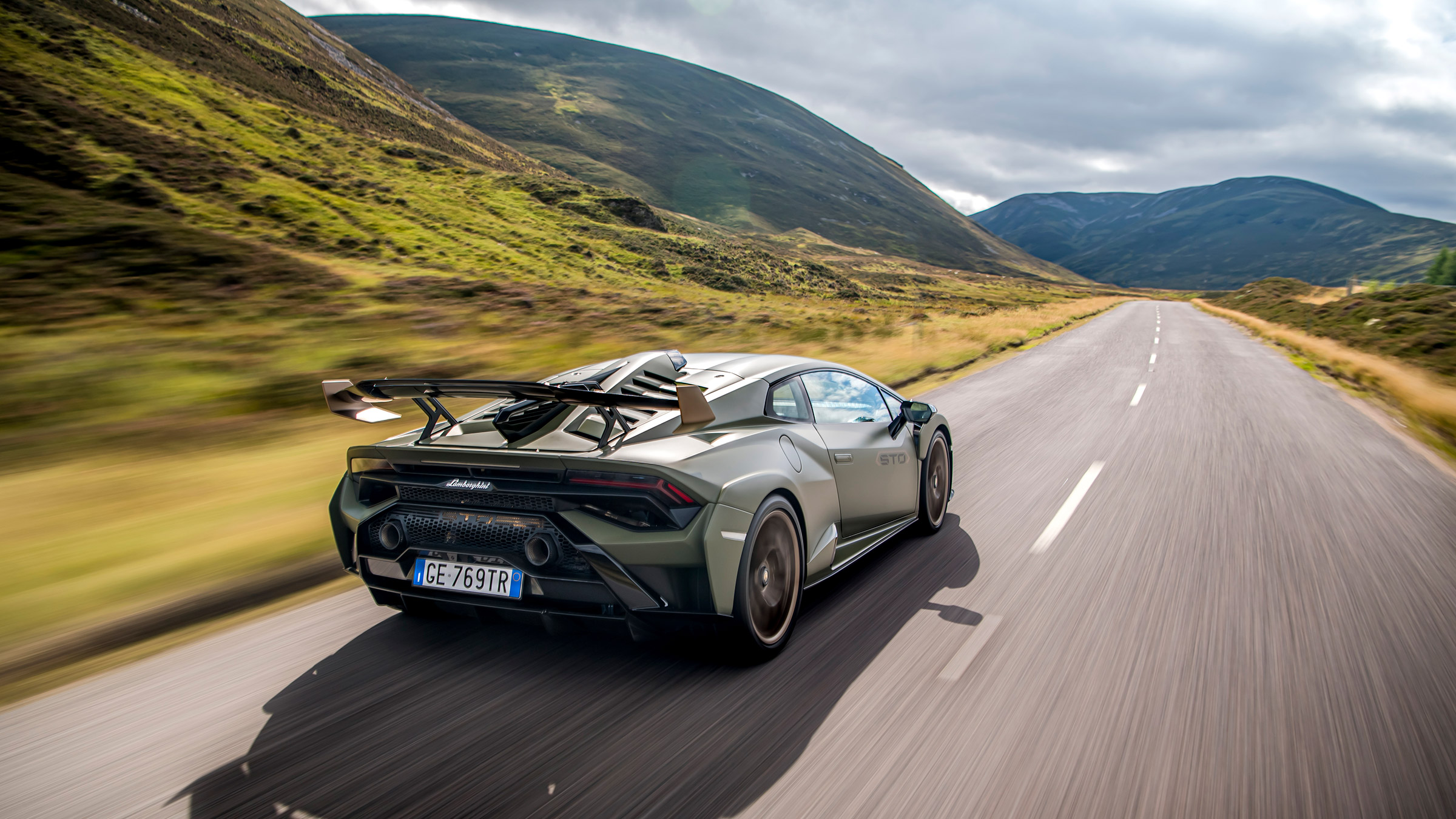 eCoty extras pt2 – Lambo rear tracking