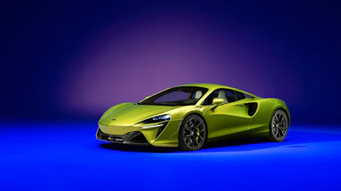 McLaren Artura evo studio shoot – front quarter
