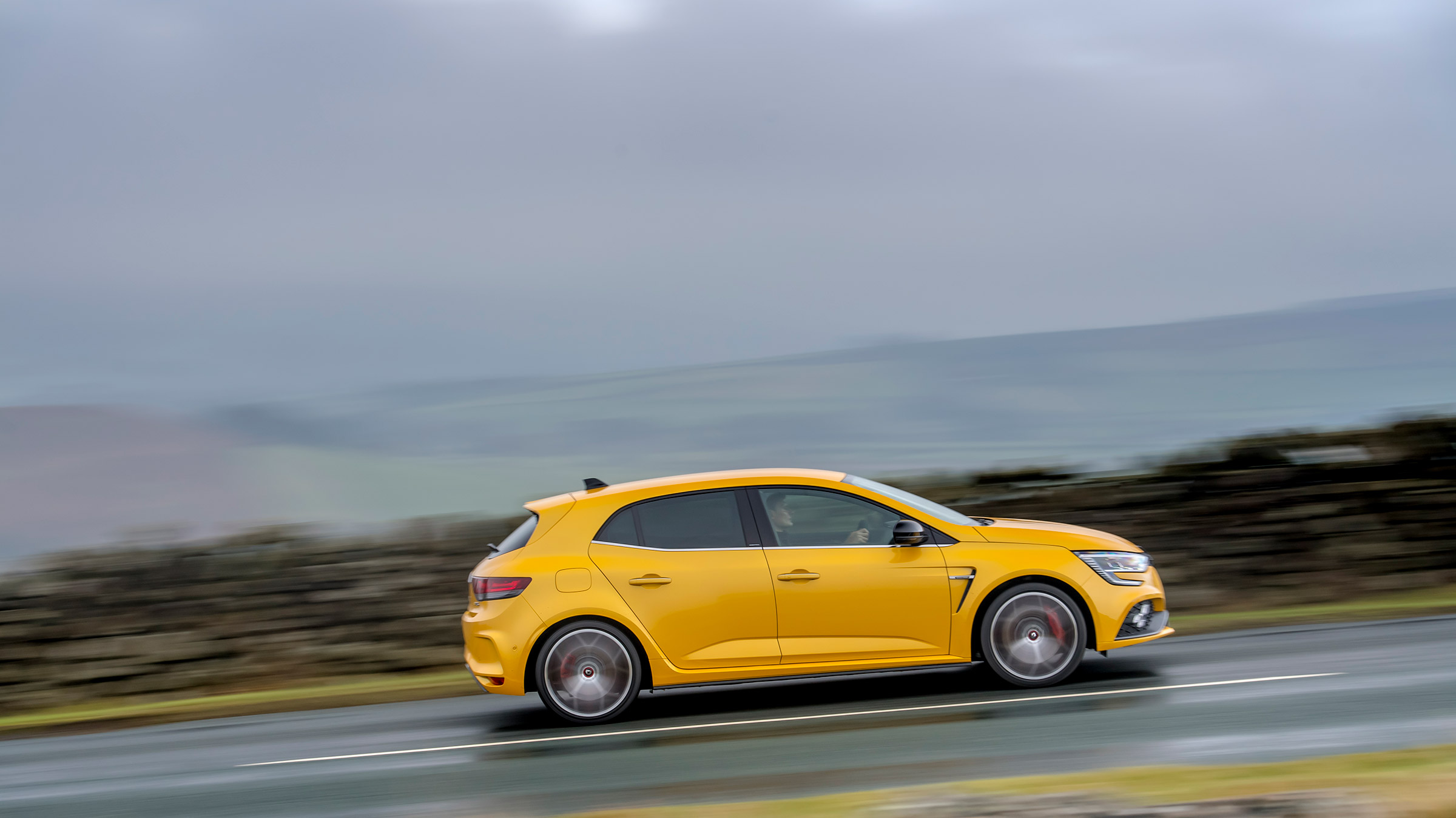 Megane RS Trophy 2022 – side