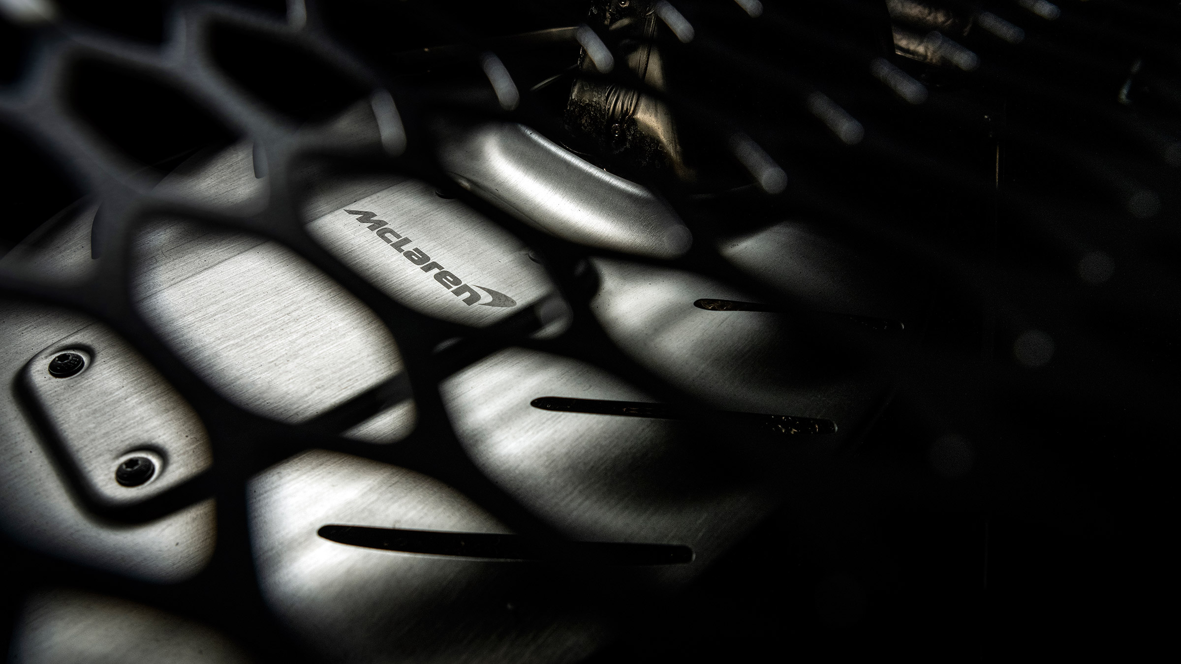 McLaren Artura evo studio shoot – vent 
