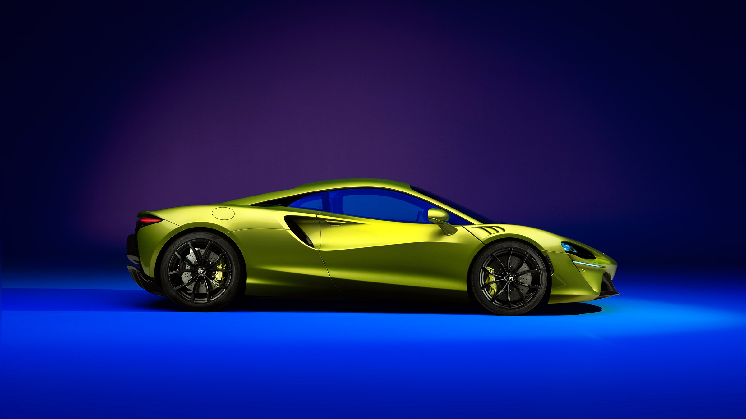 McLaren Artura evo studio shoot – side