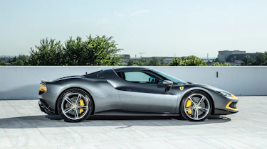 Ferrari 296 GTB live – side