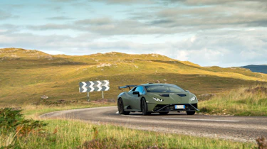 Lamborghini Huracan STO eCoty – cornering
