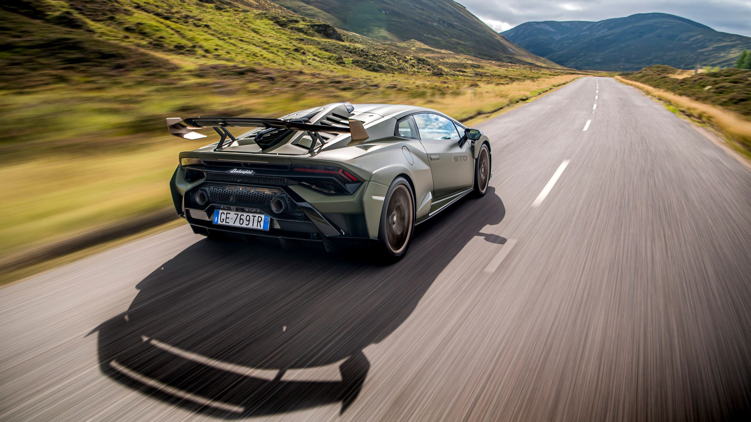 Lamborghini Huracan STO eCoty – rear tracking