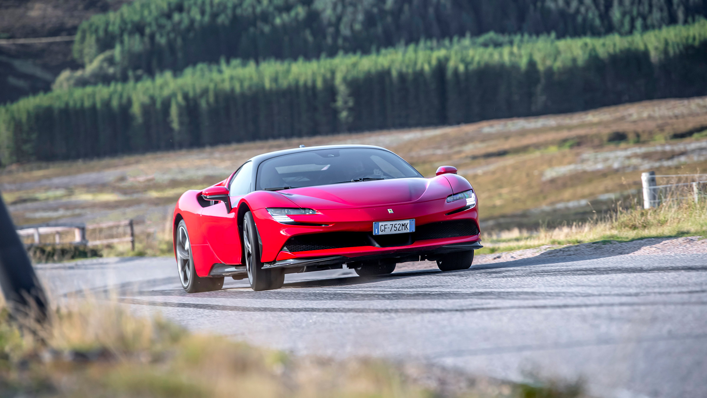 Ferrari SF90 eCoty – front slide