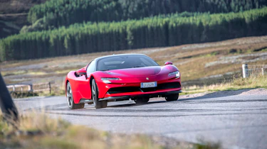 Ferrari SF90 eCoty – front slide