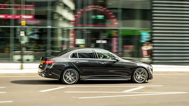 Mercedes-Benz C-class – 2022 side pan