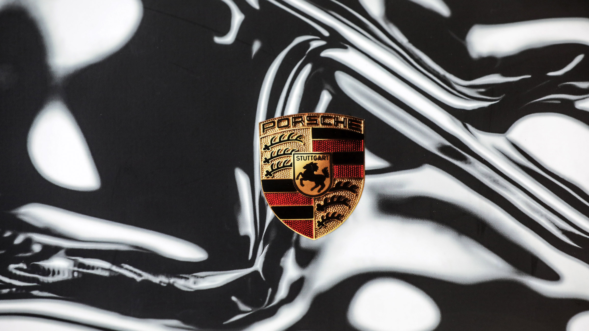 Porsche LMDh racer – badge