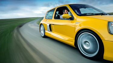 Renault Clio V6