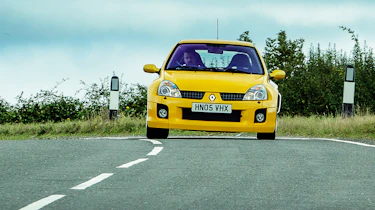 Renault Clio V6