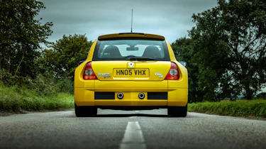 Renault Clio V6