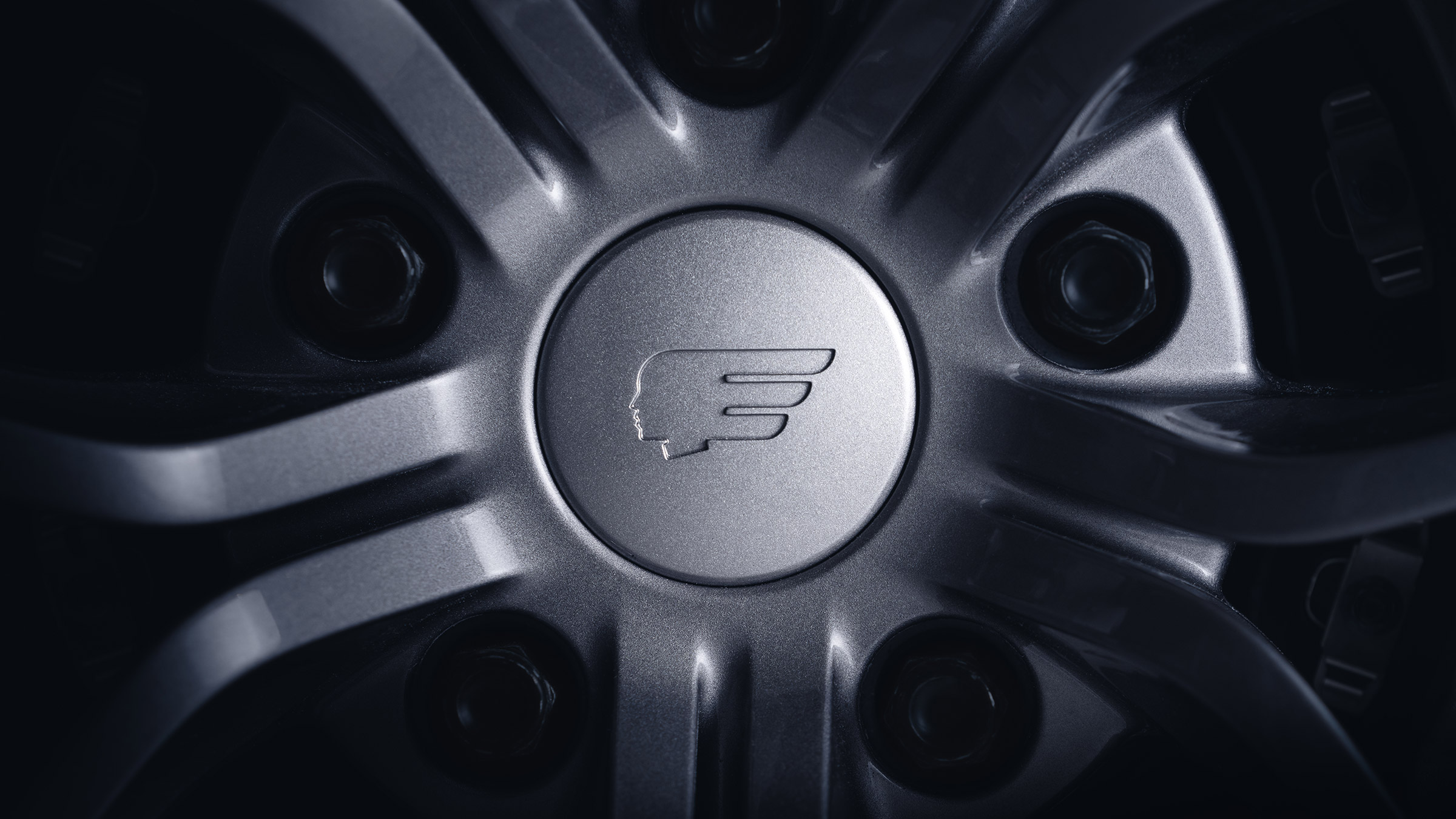 GMA T33 studio – wheel centre