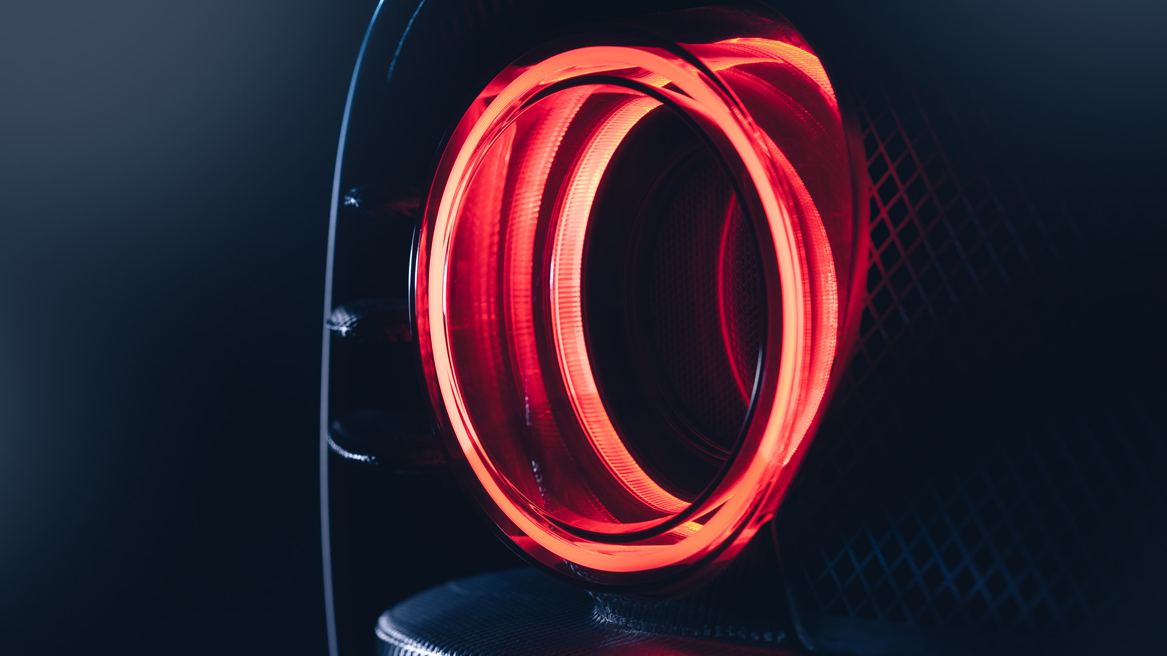 GMA T33 studio – rear light
