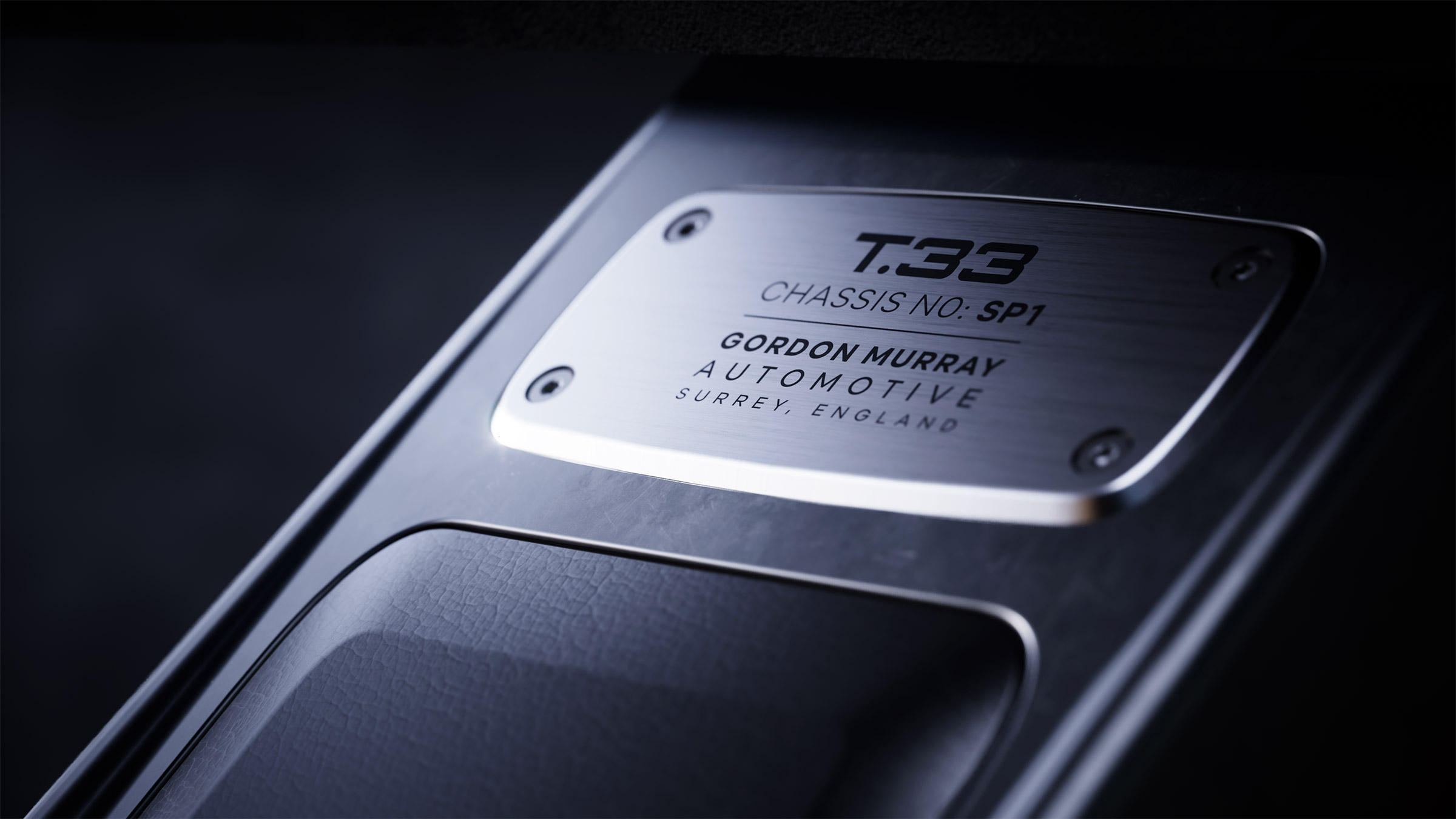 GMA T33 studio – plate