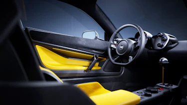 GMA T33 studio – interior