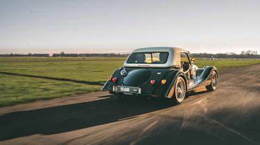 Morgan Plus Four LM62 – rear tracking
