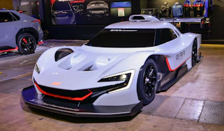 Subaru STI E-RA Concept – front quarter