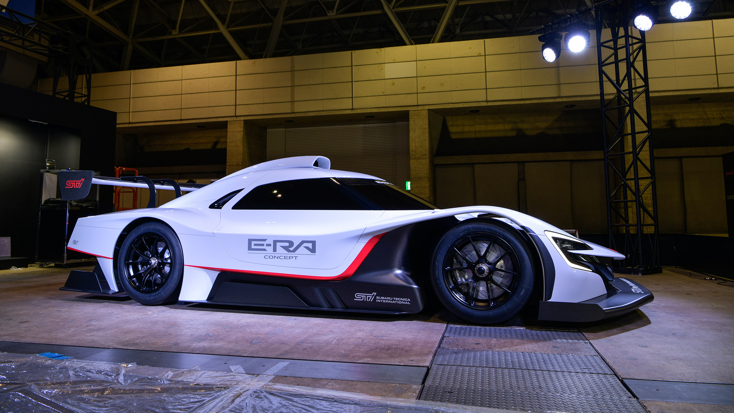 Subaru STI E-RA Concept – side