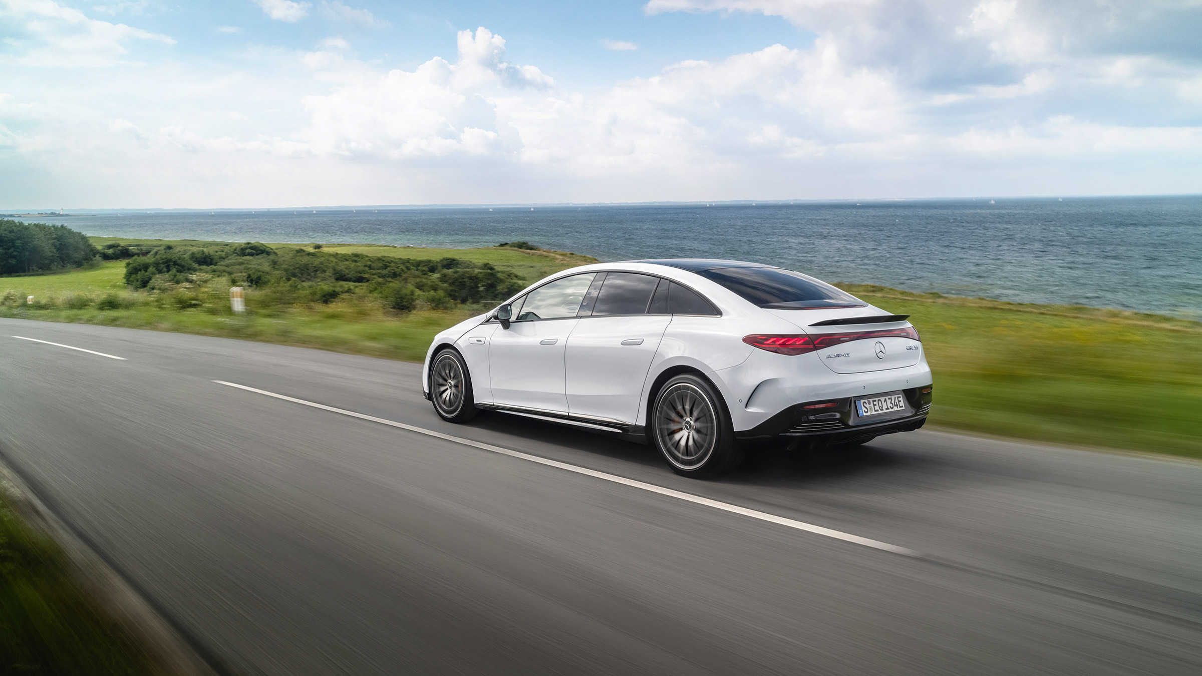 Mercedes-AMG EQE53 – rear quarter
