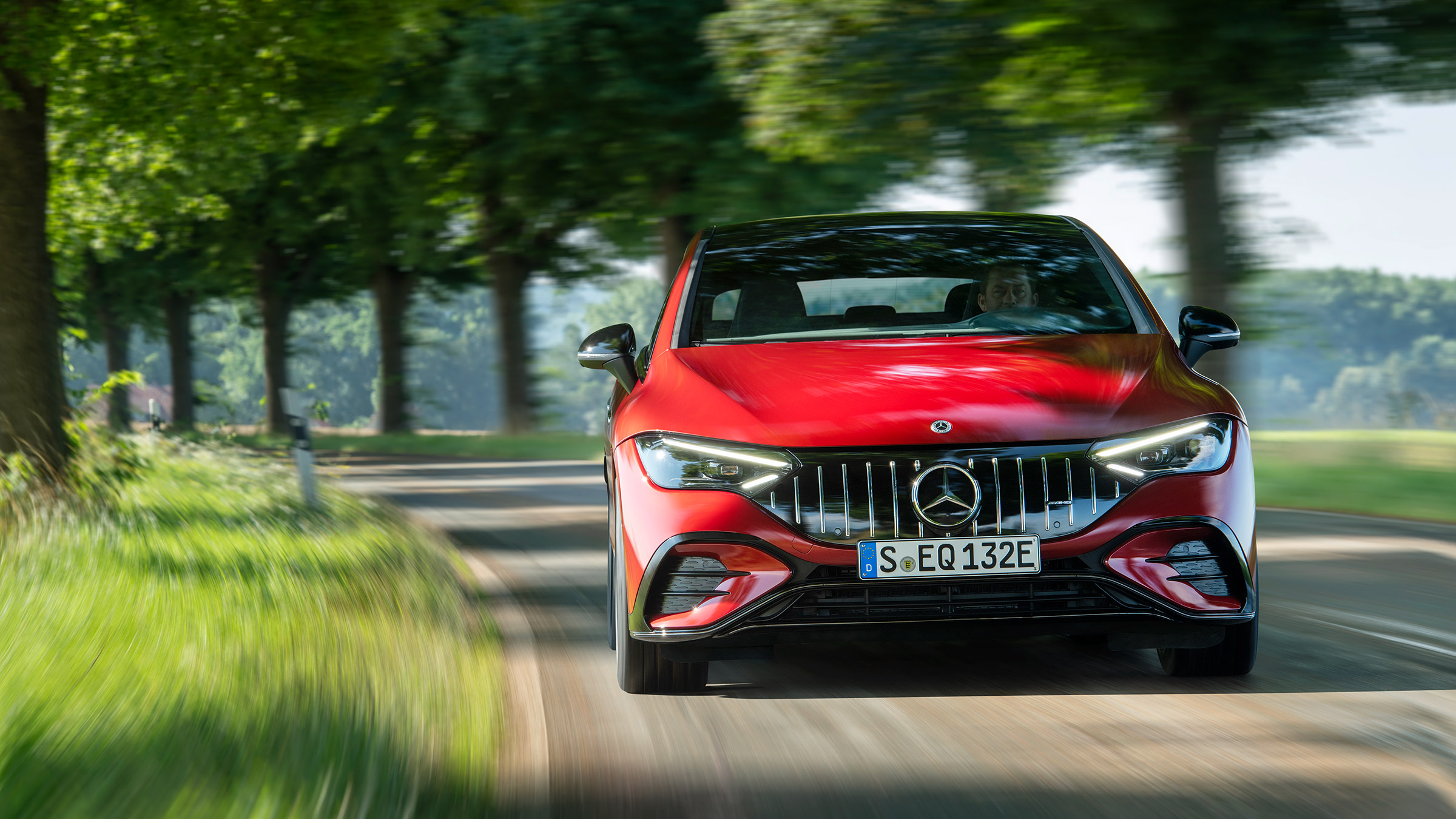 Mercedes-AMG EQE43 – nose