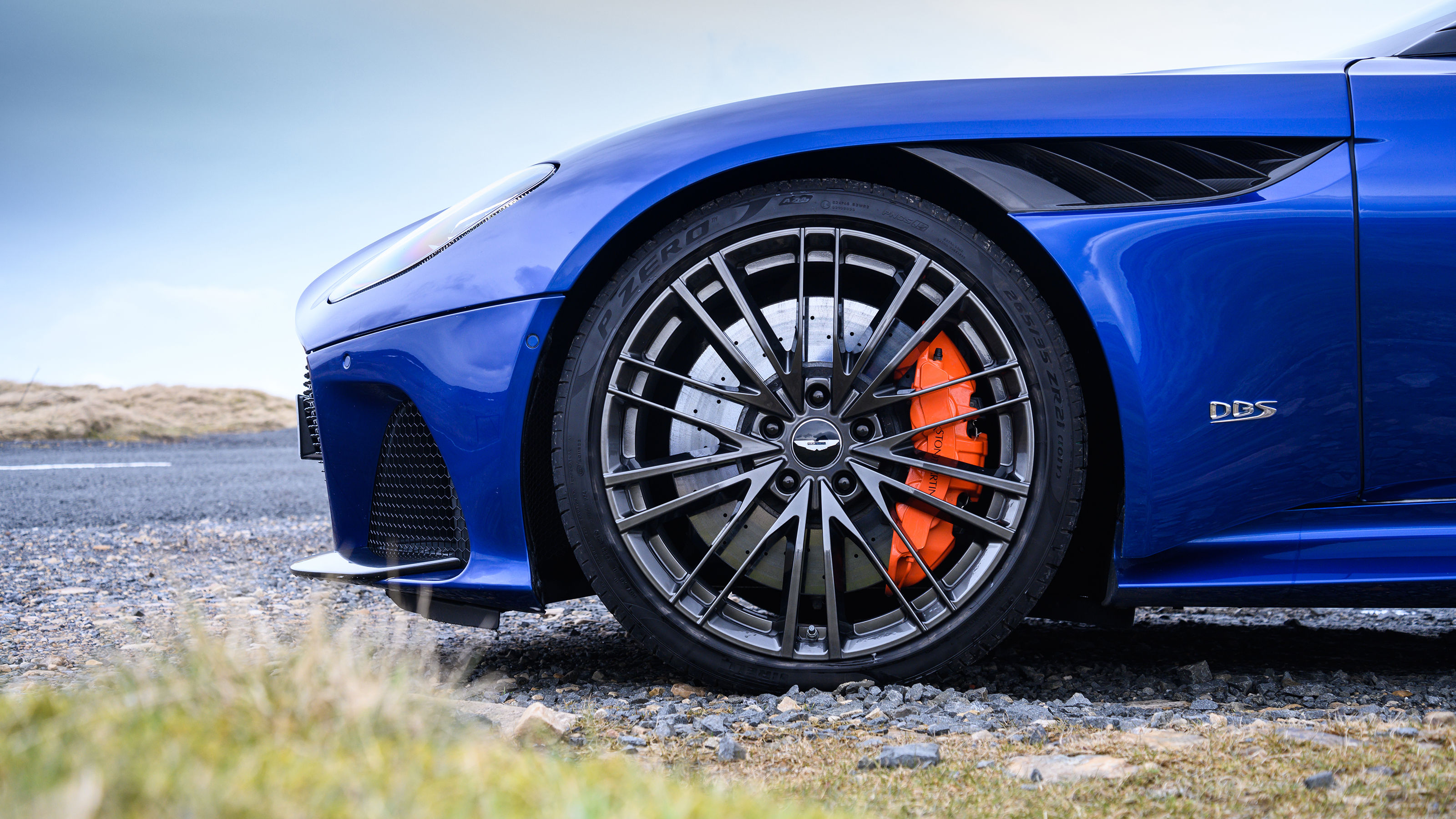 Aston Martin DBS N/S front wheel