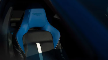 Aston Martin DBX707 – front seats