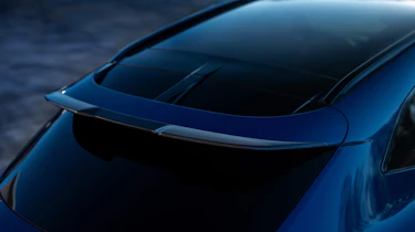 Aston Martin DBX707 – wing