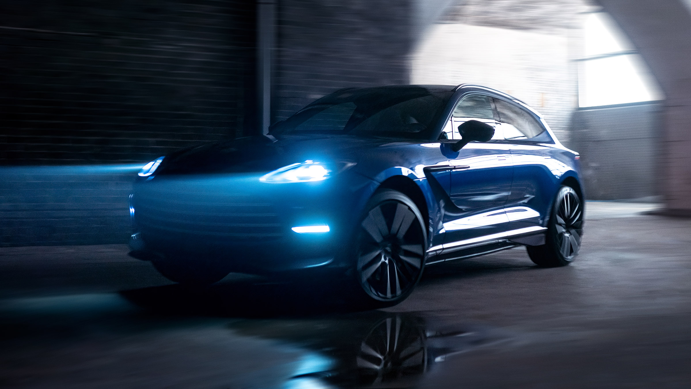 Aston Martin DBX707 – front quarter