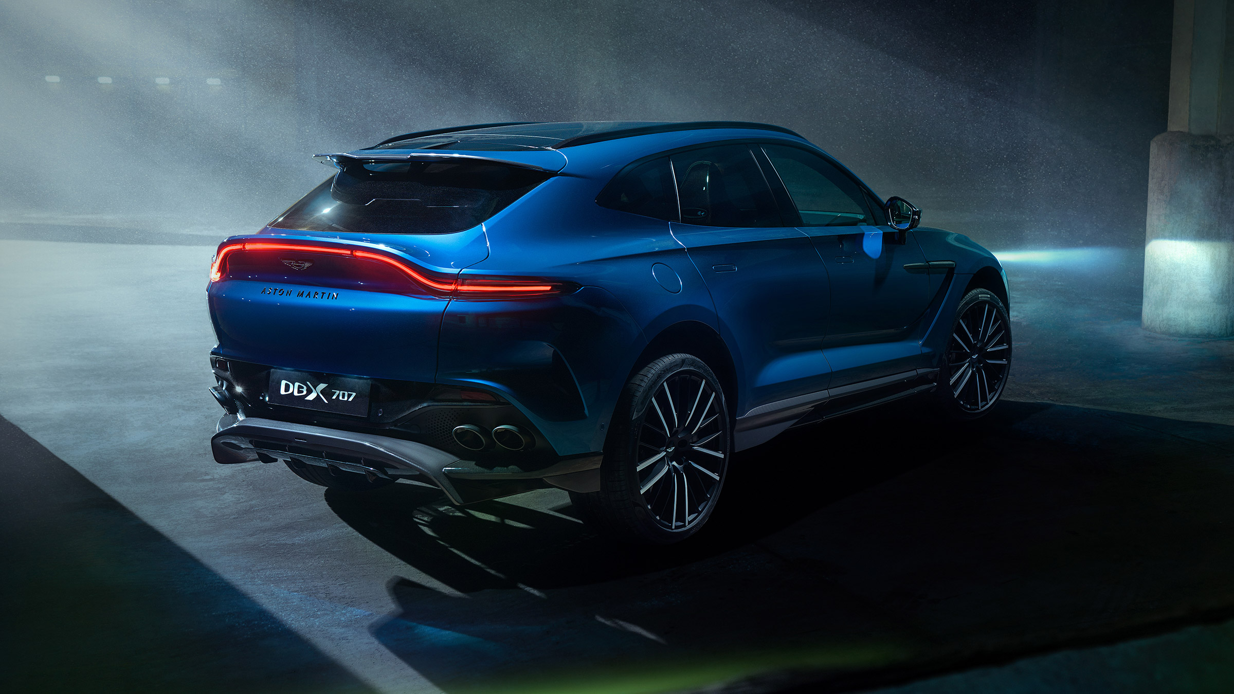 Aston Martin DBX707 – rear quarter