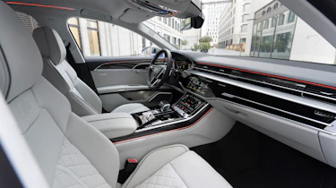 Audi S8 – 2022 cabin