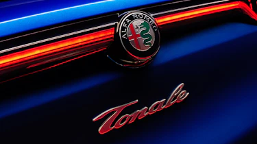 Alfa Romeo Tonale – rear badge