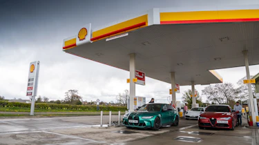 BMW M3 Comp (test) – fuel stop