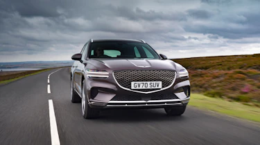 Genesis GV70 – front tracking