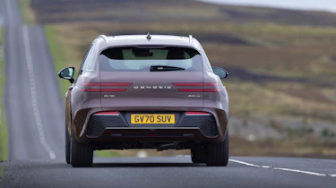 Genesis GV70 – rear